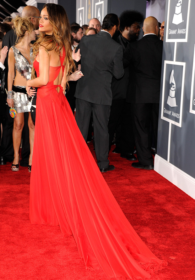 Rihanna en robe Azzedine Alaya