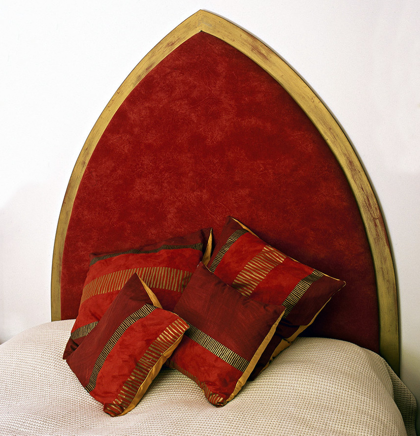 14 lits de style gothique