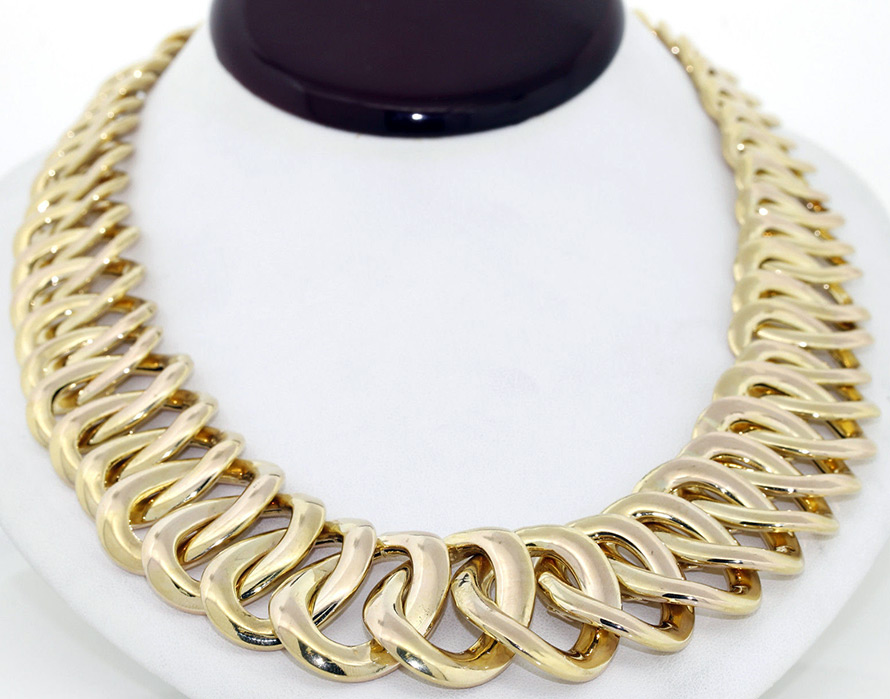 Comment nettoyer et entretenir les bijoux en or