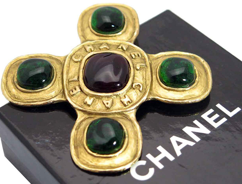 Broche Chanel