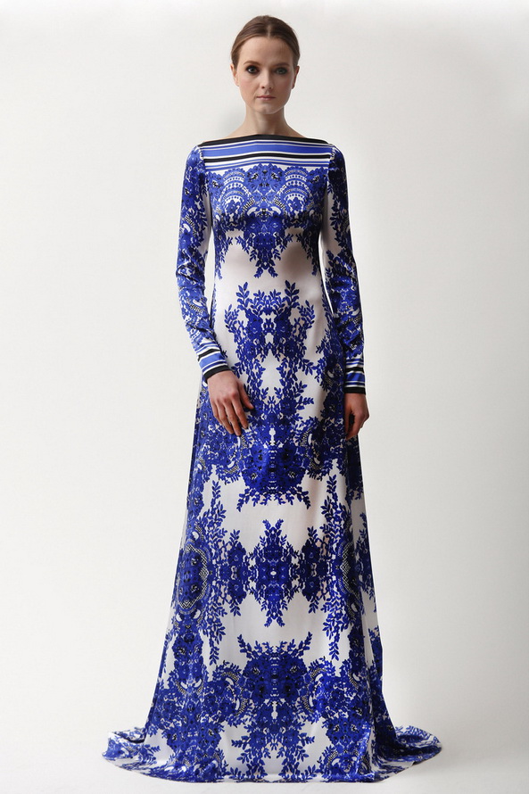 Robe Naeem Khan