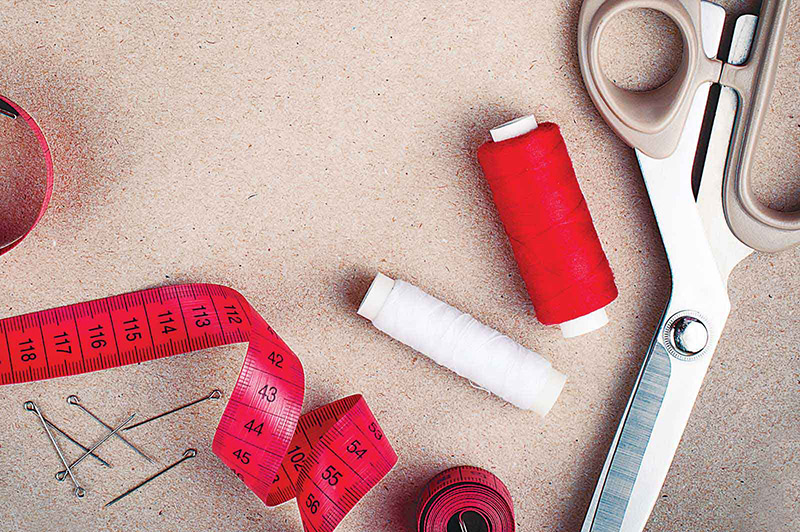 Qui crée des collections de mode pour les marques et les célébrités