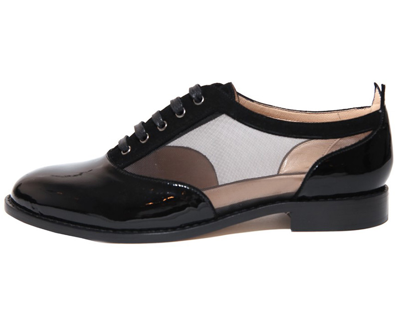 Chaussures pour femmes dans le style des hommes