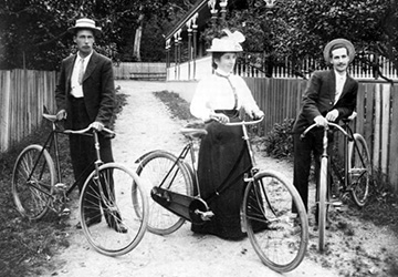 Style moderne dans les vêtements 1895-1900