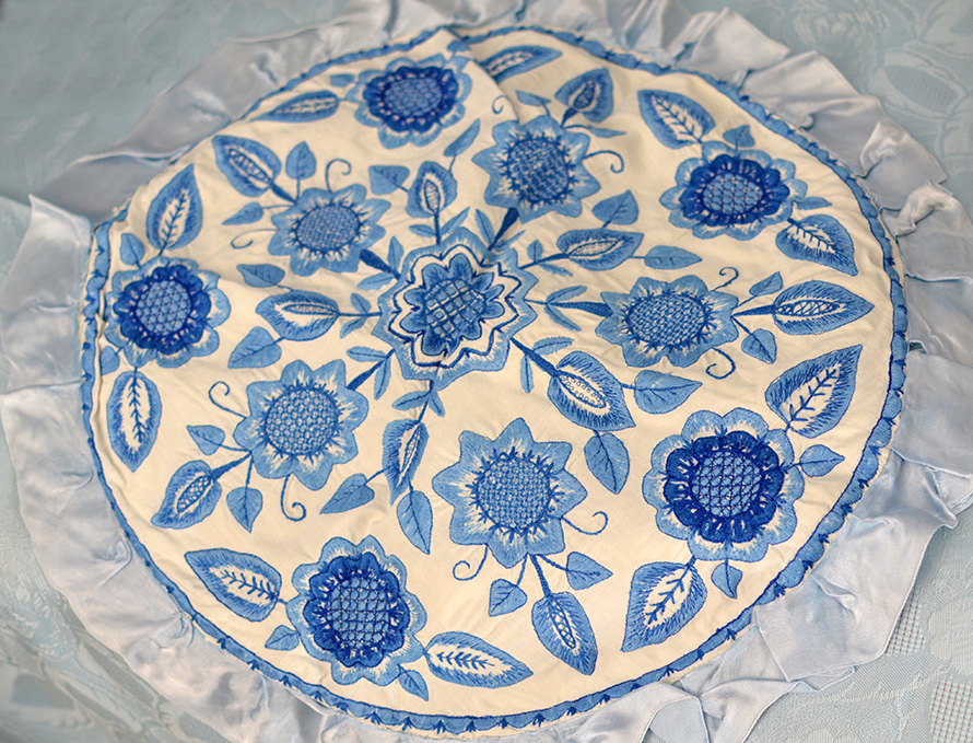 Broderie Vladimirskaya lisse