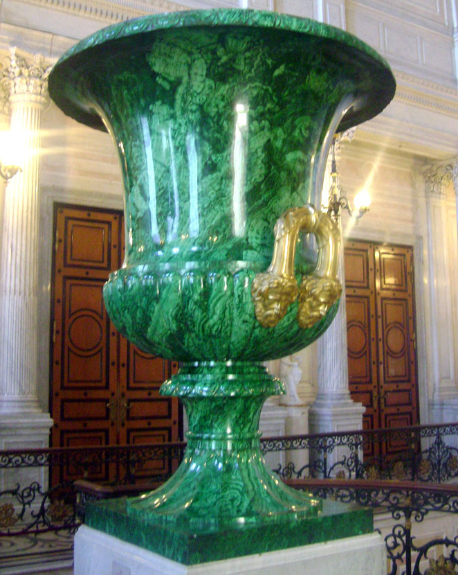 Vase en malachite