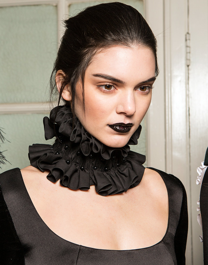 maquillage des lèvres gothique