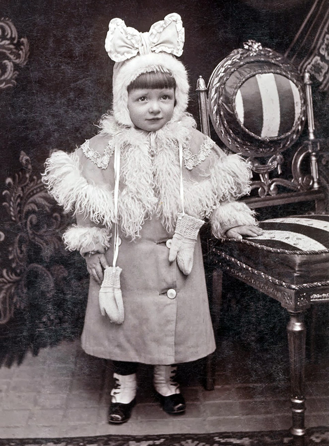 Petite fille à l'arc