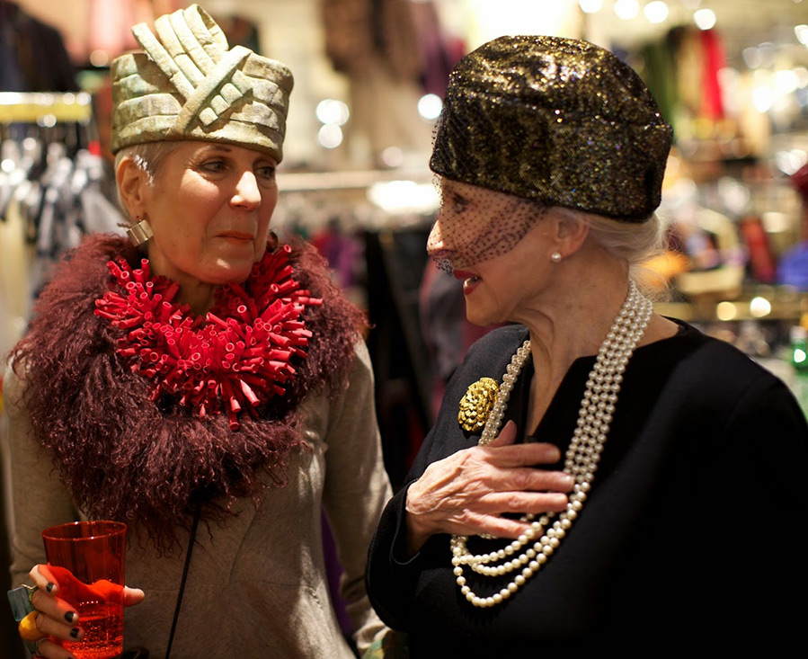 Vêtements et style à la mode pour les femmes âgées