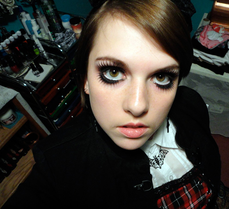 maquillage de poupée d'halloween