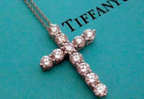 Croix orthodoxe comme symbole et décoration