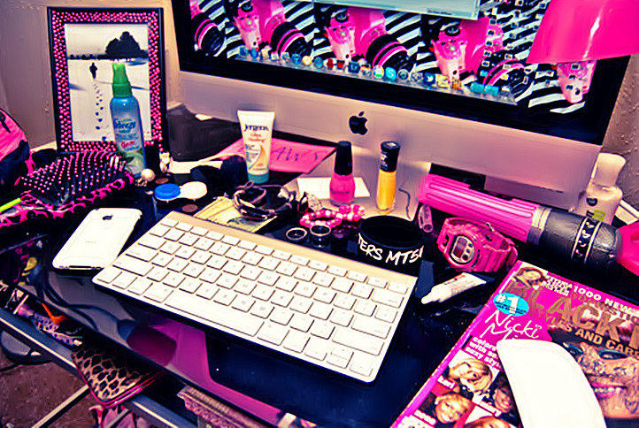 Vie réelle et fictive sur Internet