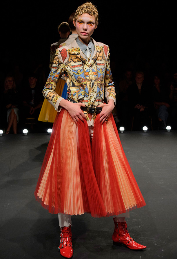 Jupe transparente superposée