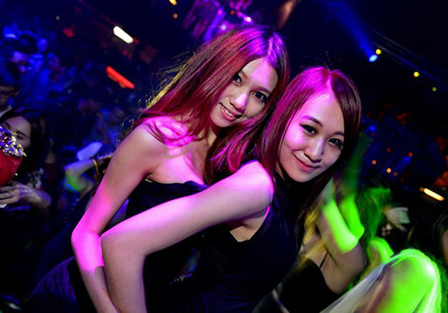 Clubwear Haute Couture & Looks Club