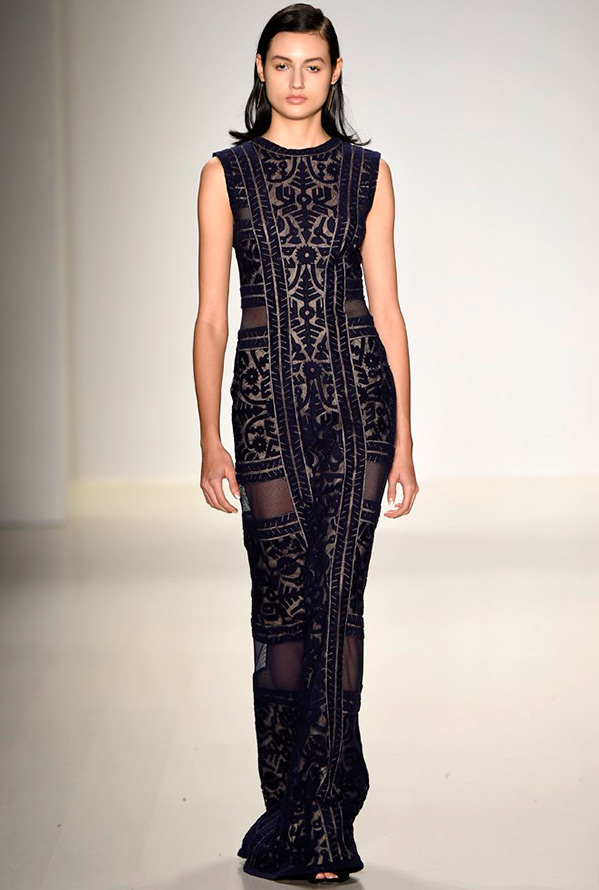 Robe noire transparente