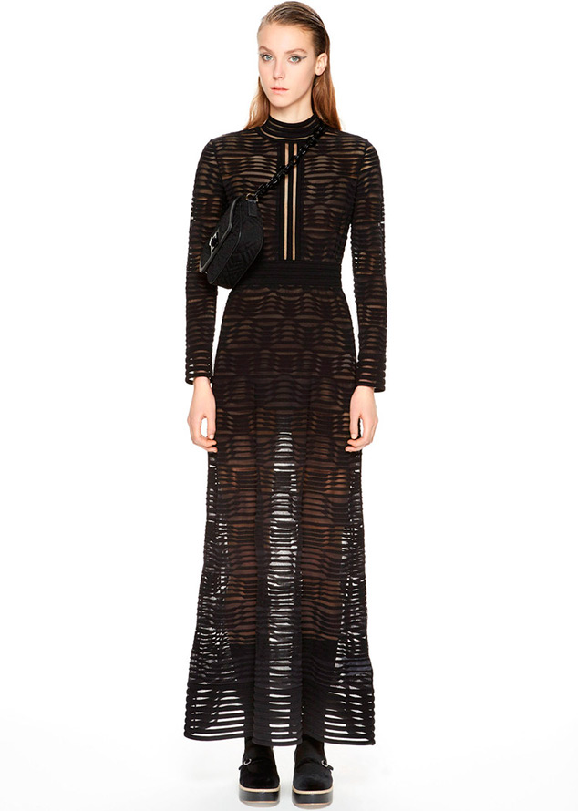 Robe noire transparente