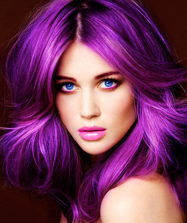 Nuances parfaites de couleur de cheveux violette