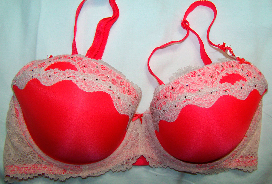 Lingerie dans les tons de rouge