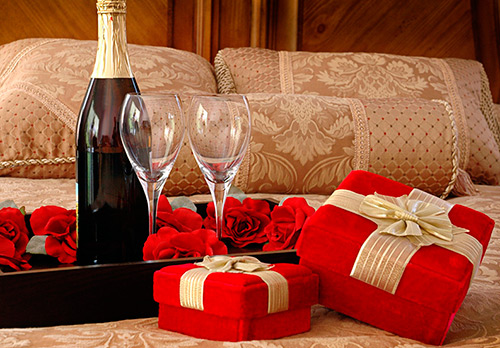 Accessoires et gadgets rouges pour la Saint-Valentin