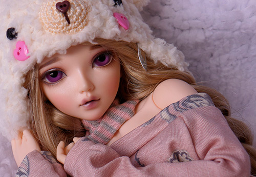 Pourquoi une grosse poupée ne peut-elle pas être belle et désirable ?