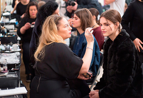 Avantages et inconvénients du métier de maquilleur