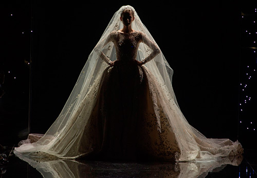 Comment acheter une robe de mariée chère à moindre coût