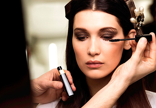Comment faire du maquillage Chanel 2025-2026