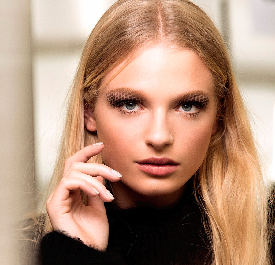Comment faire du maquillage Chanel 2025-2026