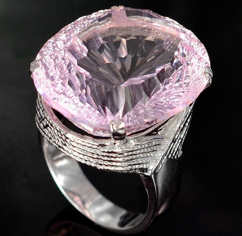 Bague avec kunzite