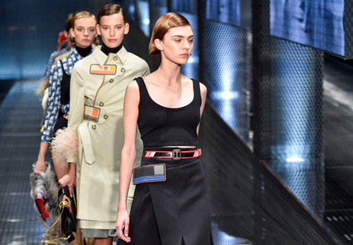 Prada printemps-été 2026 à la Fashion Week de Milan
