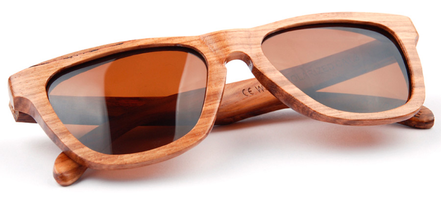 Lunettes de soleil en bois