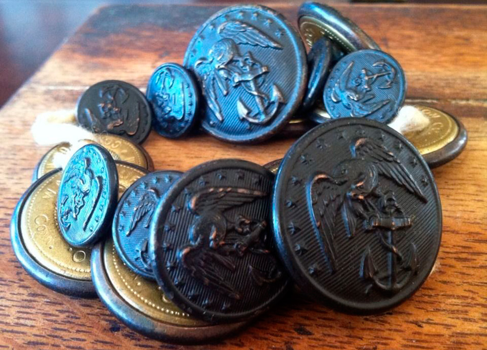 Boutons Militaires Vintage