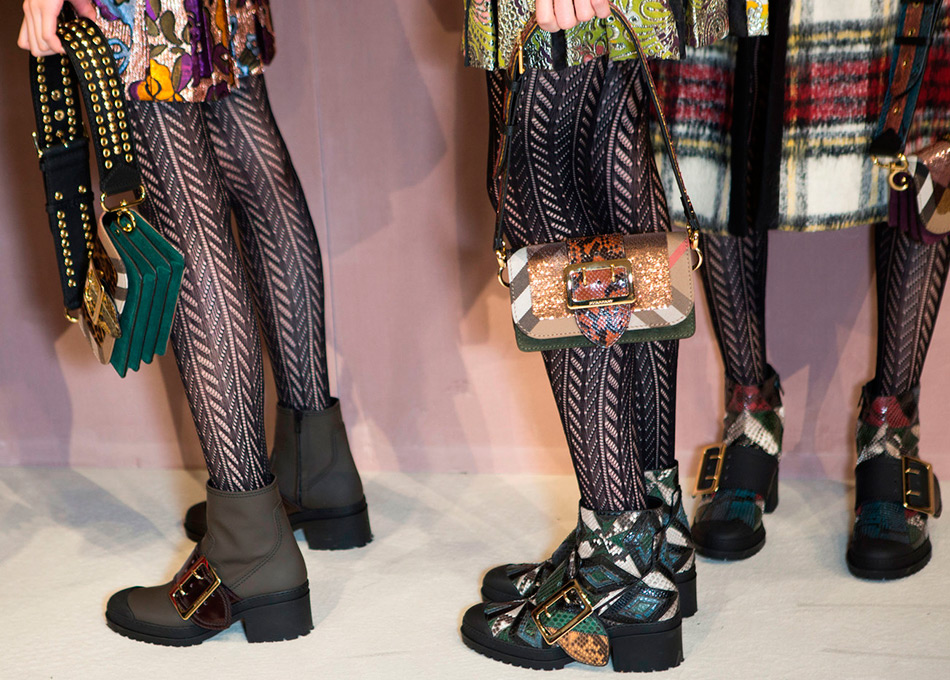 chaussures pour femmes à la mode avec boucles