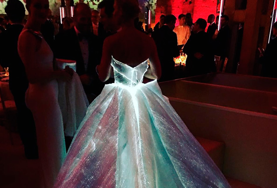 Robe de soirée lumineuse