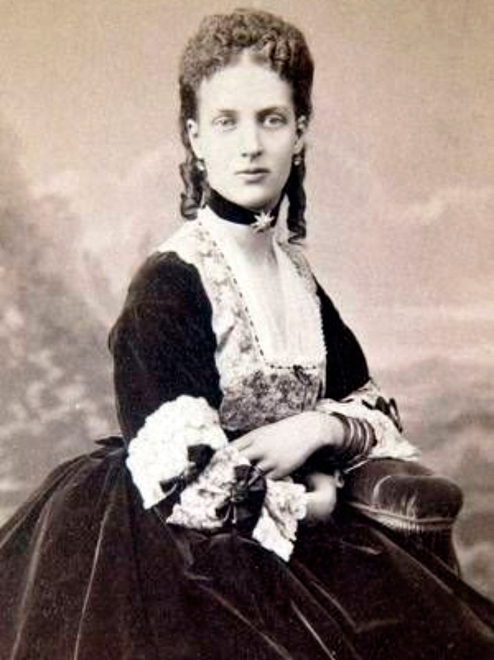 Noeud et rubans de velours autour du cou