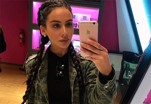 Beauté des médias sociaux - Carli Bybel