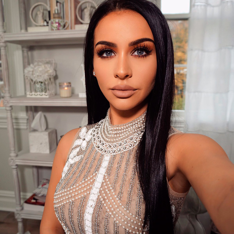 Beauté des médias sociaux - Carli Bybel