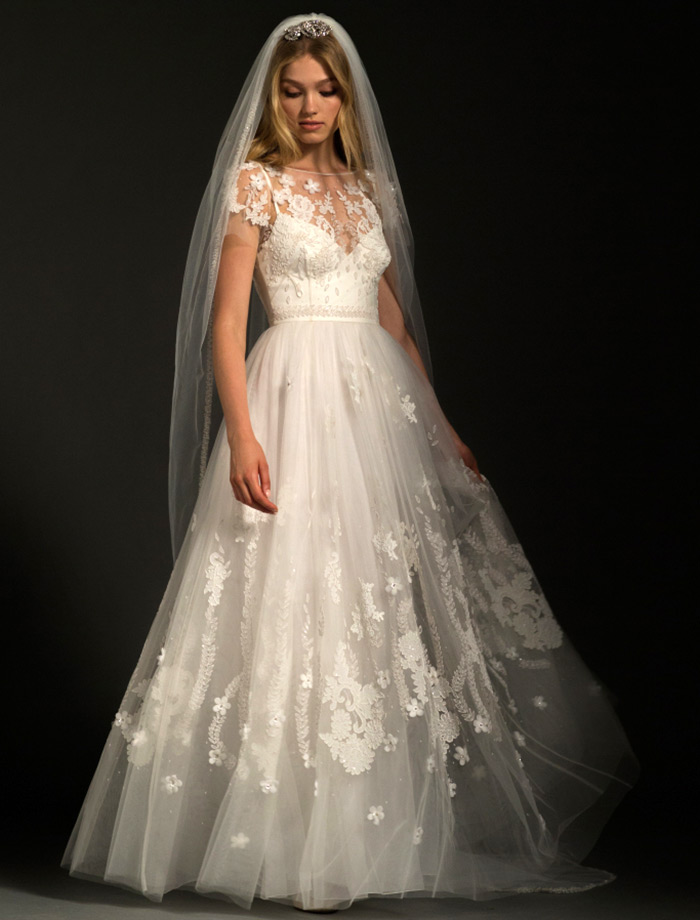 Robe de mariée à fleurs