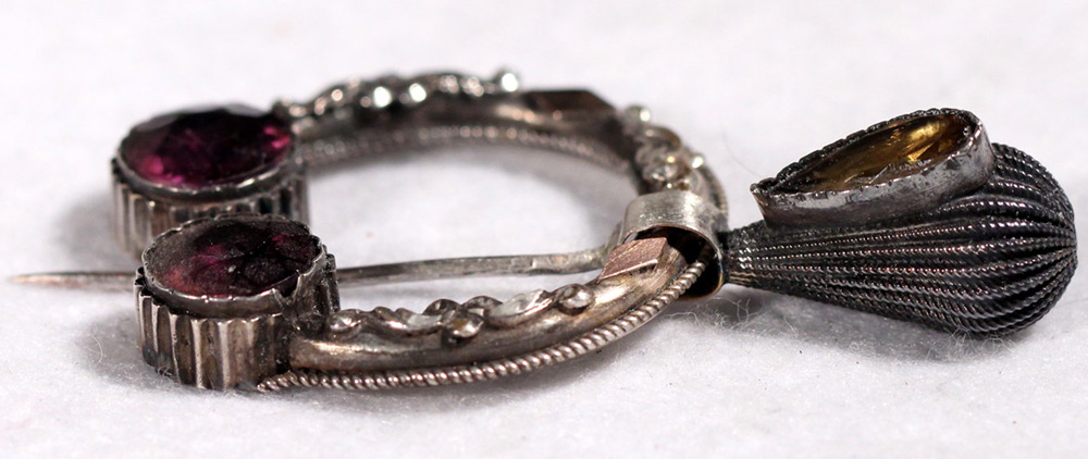 Broche-fermoir broche