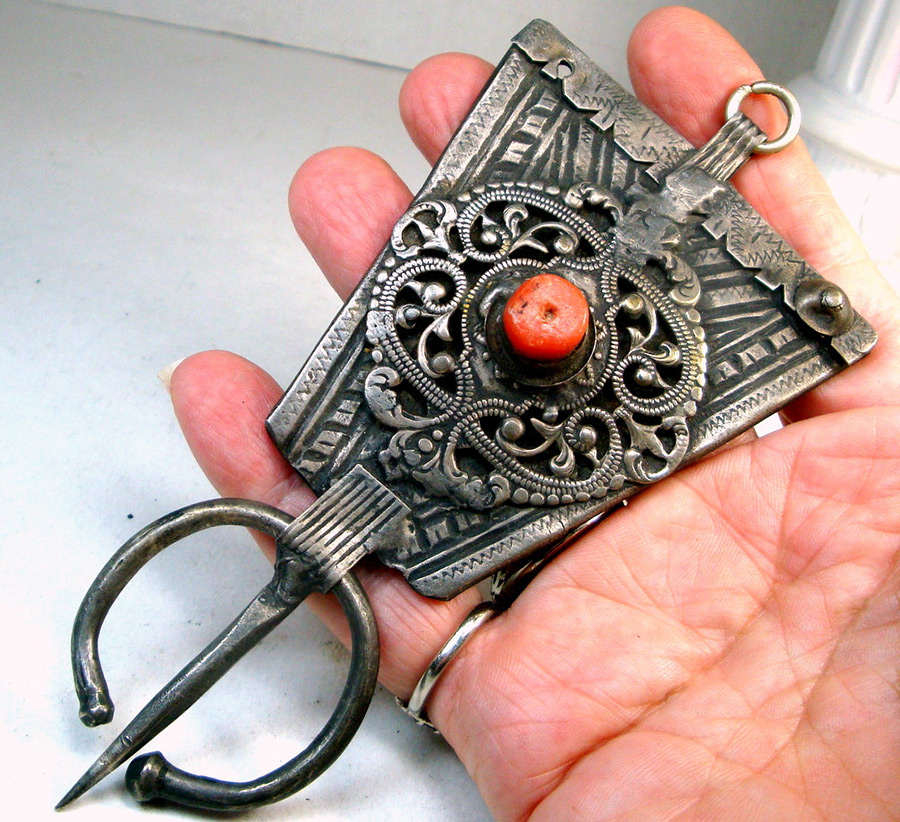 Broche-fermoir broche