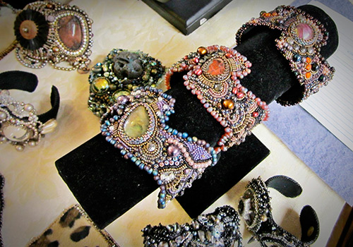 Beaux accessoires et bijoux en perles de Sherry Serafini