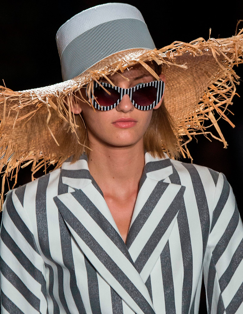 lunettes de soleil rayées 2026