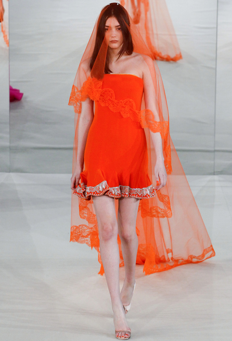 Robe de mariée orange