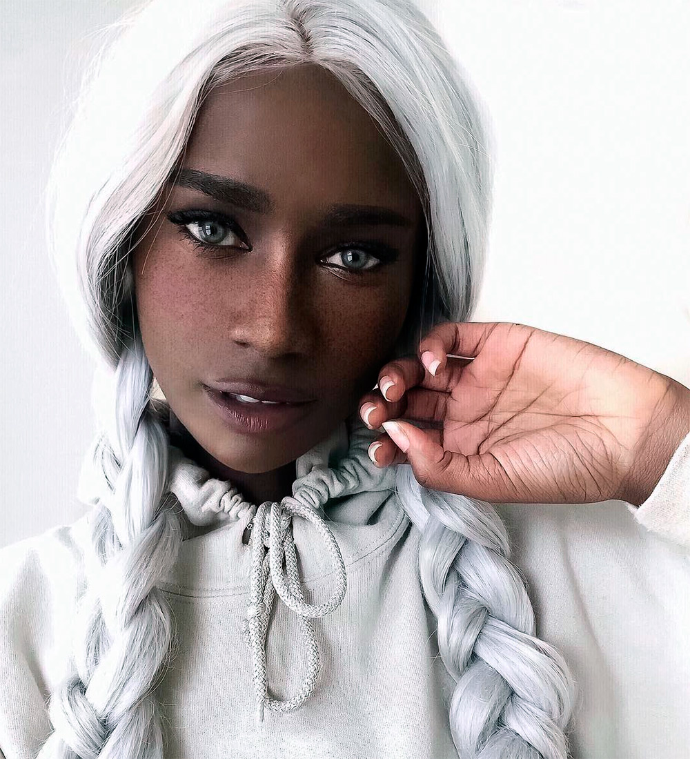 Fille avec une beauté inhabituelle Melvnin