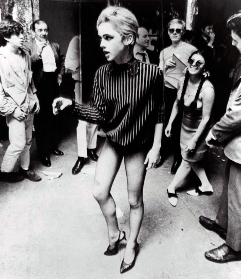 Comment reproduire les looks d'Edie Sedgwick