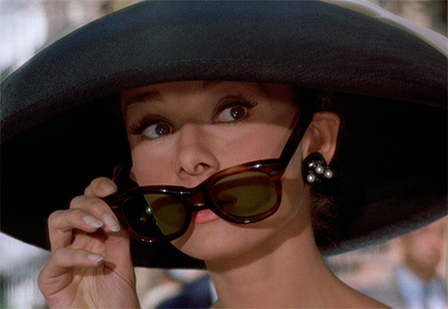 31 Le chapeau d'Audrey Hepburn en photographies couleur