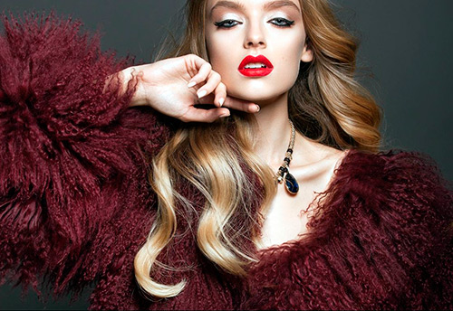 Couleur Marsala dans les vêtements - avec quoi combiner