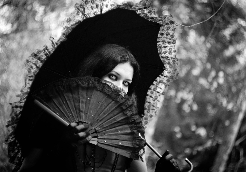 Tout sur le noir dans les vêtements - règles de style