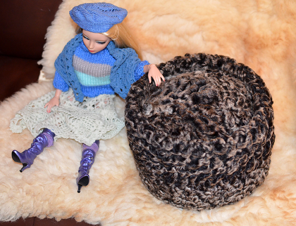 Bonnet Karakul pour fille