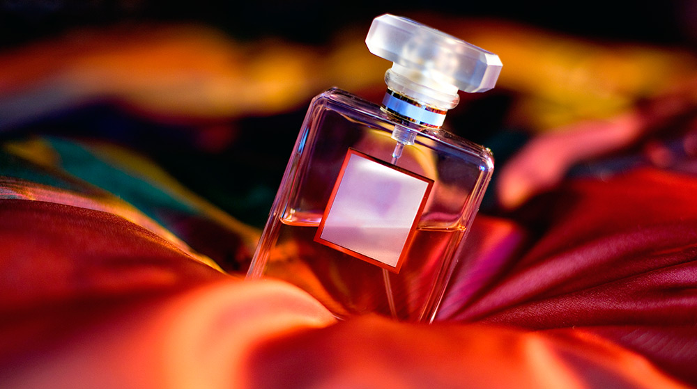 Le parfum peut-il vous rendre plus belle